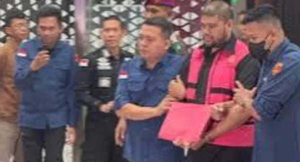 Ketua Yayasan Indonesia Food Security Review (IFSR), Glory Harimas Sihombing ditetapkan tersangka baru korupsi MBG oleh Kejagung