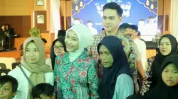 Wakil Bupati Sumedang, M. Fajar Aldila membagikan momen kebahagiaan bersama anak yatim
