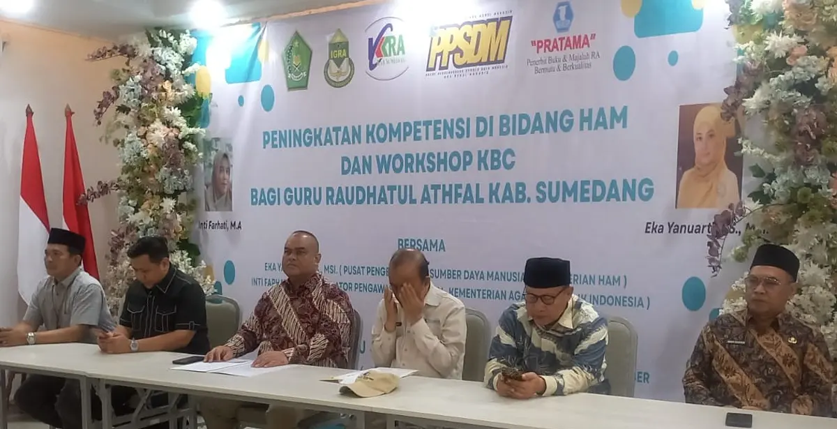 Kepala Kanwil Kementerian HAM Jabar Hasbullah Fudail memberikan materi
