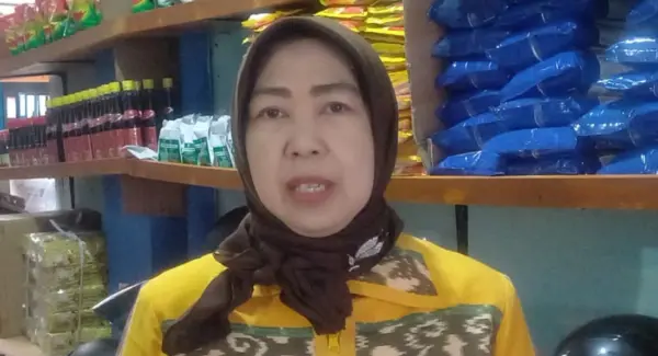 Pimpinan LPKMA Kabupaten Sumedang, Hj. Eti Rusmiati