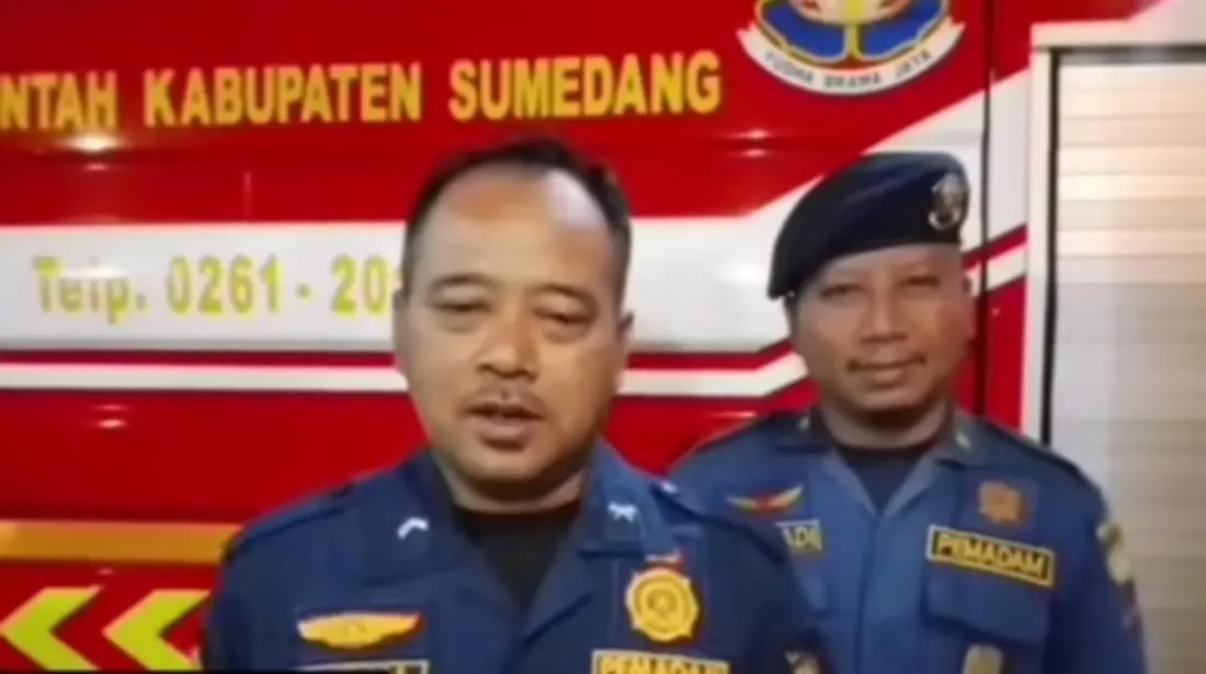 Komandan Regu (Danru) 3 Dinas Damkar Sumedang, Roni