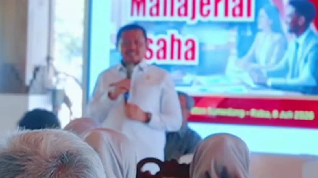 Bupati Sumedang Dony Ahmad Munir membuka Pelatihan Manajerial Usaha Forum UMKM di Pendopo PPS