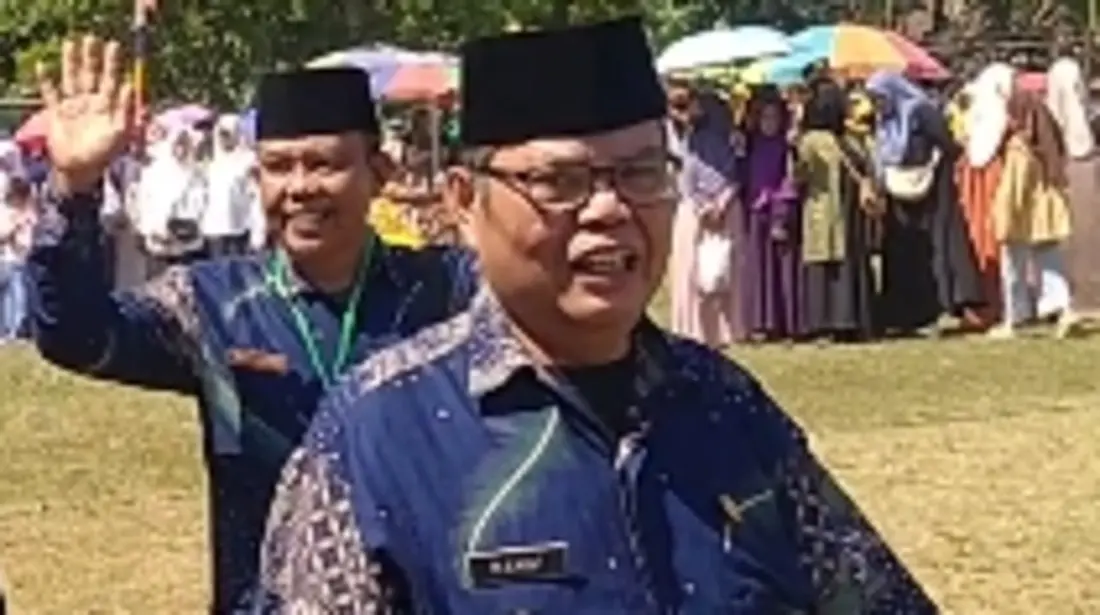 Camat Pamulihan, Mamad Hadisaputra 