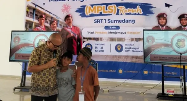 Sisi humanis Polri saat menjadi Pemateri MPLS, Kasat Reskrim Polres Sumedang, AKP Tanwin Nopiansah