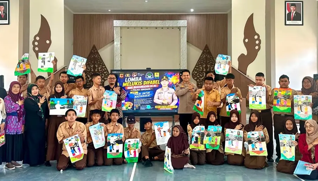 40 peserta mengikuti Lomba Lukis Difabel dalam memperingati Hari Bhayangkara ke-80 di SLBN Cimalaka Sumedang