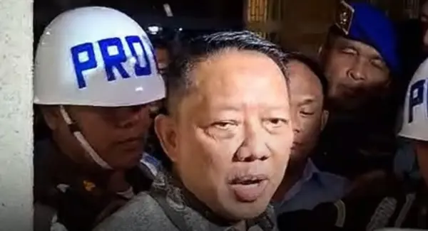 Usai dilakukan pemeriksaan selama 10 jam, Febrie Ardiansyah mantan Jampidsus resmi ditahan