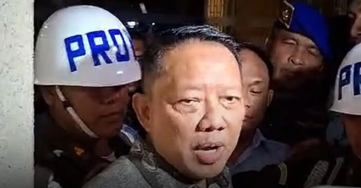 Usai dilakukan pemeriksaan selama 10 jam, Febrie Ardiansyah mantan Jampidsus resmi ditahan